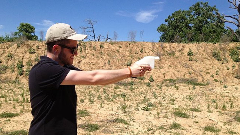 Illustration for article titled Join the Debate: 3D Printed Guns or Government Regulation?